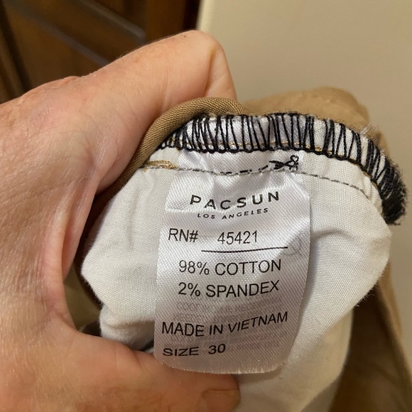 PacSun Mens khaki shorts 30 inch waist - Picture 7 of 7